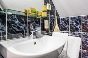 O baie la Cedrus Boutique