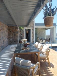 Patio nebo venkovní prostory v ubytování Villa Kairos- Aegean Sea