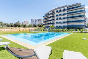 Πισίνα στο ή κοντά στο Emerson Plaza stunning 2 bedroom apartment with sea view