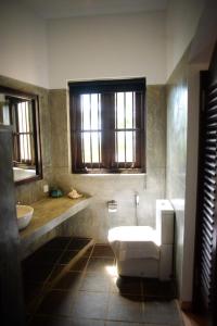 Ванная комната в Kingfisher