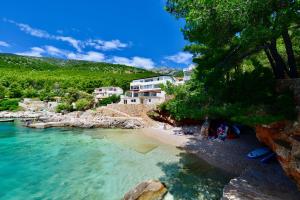 Hrvatska, HVAR-ZAVALA, Apartments Petarcica Beach