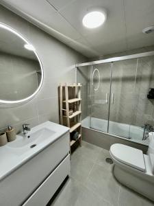 Koupelna v ubytování Playa Granada Experience