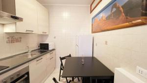 Η κουζίνα ή μικρή κουζίνα στο CASA EMMA +2 φωτογραφίες