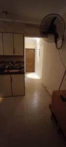 A kitchen or kitchenette at شاليهات للعائلات بمنتجع ريتال فيو الساحل الشمالى