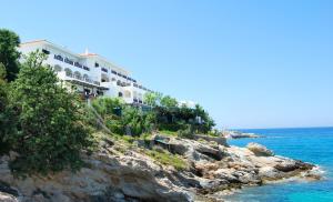 Gallery image of Erofili Beach Hotel in Armenistis