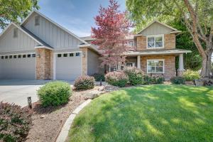 Κήπος έξω από το Pet-Friendly Meridian Vacation Rental with Fire Pit!