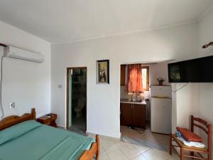 TV a/nebo společenská místnost v ubytování Oni Apartments