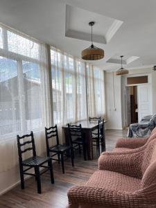 Χώρος καθιστικού στο Manoni Ratiani's Hostel