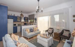 Χώρος καθιστικού στο Villa Olive by Seaside