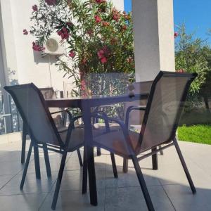 Uma varanda ou terraço em Apartmani Vila Milaris