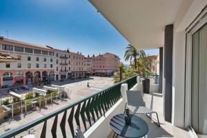 Μπαλκόνι ή βεράντα στο F2 refait à neuf balcon centre-ville proche plage