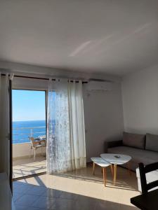 Příroda nedaleko vily + 9 fotografií