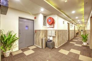 Зображення з фотогалереї помешкання Gracious by Vishesh Hotels & Home Stay у Нью-Делі