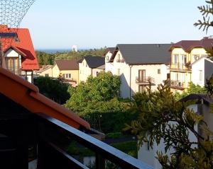 una vista desde el balcón de una casa en Apartament Miłe Mieszkanko, en Władysławowo