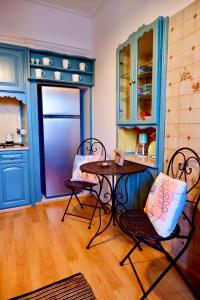Ruang duduk di The Art House By The Sea