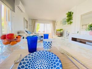 Posezení v ubytování TheHavenEscape Penthouse Pool & Sea View near Barcelona