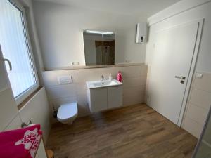 Koupelna v ubytování Haus Rosa