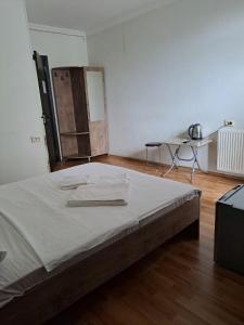 Postel nebo postele na pokoji v ubytování Hotel Zundaga