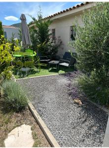 Ogród w obiekcie Roquebrune Golfs Plages