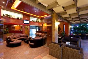 The lounge or bar area at Comfort Hotel Apartments