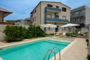 Πισίνα στο ή κοντά στο Private room and pool in the beach free wi-fi