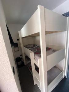 Postel nebo postele na pokoji v ubytování Avoriaz - Tilia - Multipass Eté inclus 4-5 pers