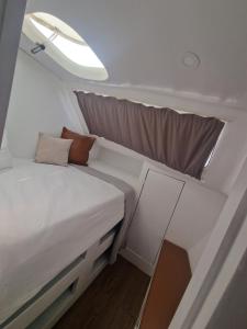 Gallery image of Barco Casa Catamarã Sleepandboat in Faro
