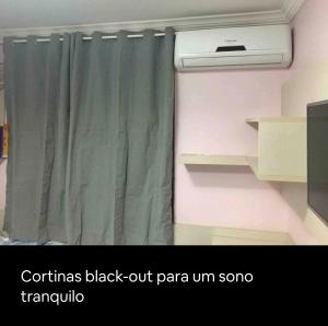 Gambar di galeri bagi Quarto Deluxe em Foz piscina wifi estacionamento cozinha E AR di Foz do Iguaçu
