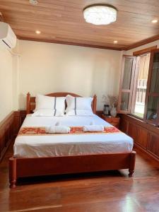 Giường trong phòng chung tại 遗忘时光Guesthouse Sky dragon Guesthouse