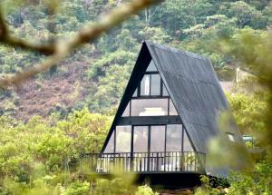 Gallery image of The ZenDen-Cozy Cabin Perfect For Couples in Lindula