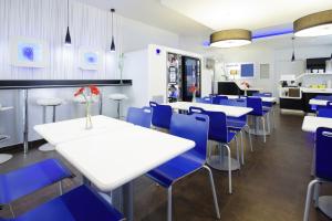 Reštaurácia alebo iné gastronomické zariadenie v ubytovaní Ibis Budget Madrid Centro Las Ventas
