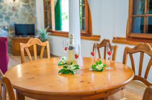 Televízia a/alebo spoločenská miestnosť v ubytovaní Ideal Property Mallorca - Villa Xisco