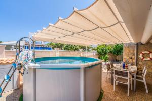 Bazén v ubytovaní Ideal Property Mallorca - Villa Xisco alebo v jeho blízkosti