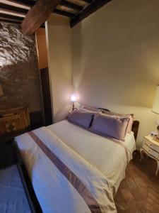 Country House La Collina di Bargiano - Casa Raffaella客房内的一张或多张床位