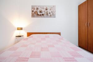 Кровать или кровати в номере Charming little apartment