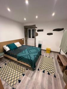 Кровать или кровати в номере Casa da Grota do Bravo