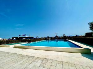 Bazén v ubytování Blue Moon Penthouse nebo v jeho okolí