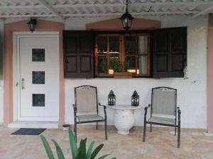 A balcony or terrace at Tota's Family House