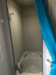 Koupelna v ubytování Agroturystyka nad stawami Domki + 7 fotografií