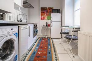 Kuchyňa alebo kuchynka v ubytovaní Casa Iaia