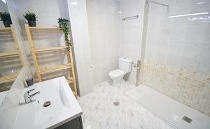 Kúpeľňa v ubytovaní Apartamento en Fefiñanes, Cambados + 4 fotografie