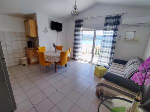 Χώρος καθιστικού στο Apartmani ADRIATIC