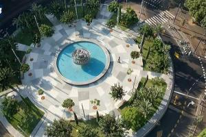 an overhead view of a fountain in a park at Amazing Dizengoff Square Home in Tel Aviv