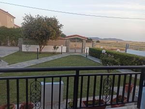 Afbeelding uit fotogalerij van Irini apartment 3 in Néa Koútali