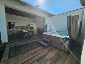 Et tv og/eller underholdning på Vintage Resort + 15 billeder