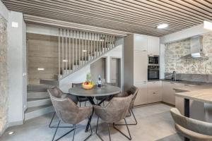 Ảnh trong thư viện ảnh của Heritage Villa Velebit Soul ở Francikovac