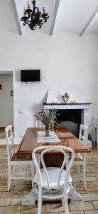 A television and/or entertainment centre at Villa Elvira