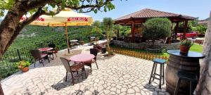 Restaurace v ubytování Rooms Dujeva Drago-Resort