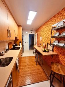 Kuchnia lub aneks kuchenny w obiekcie Apartamento de lujo en La Isla del Fraile