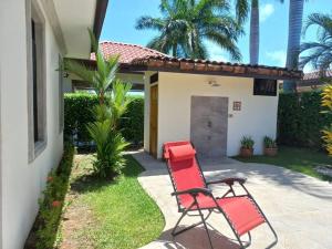 Το κτήριο όπου στεγάζεται  η παραθεριστική κατοικία